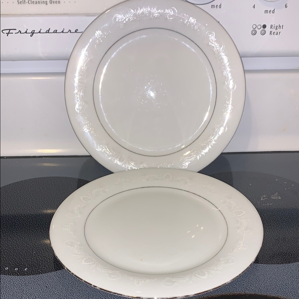 Vintage crown Ming fine china